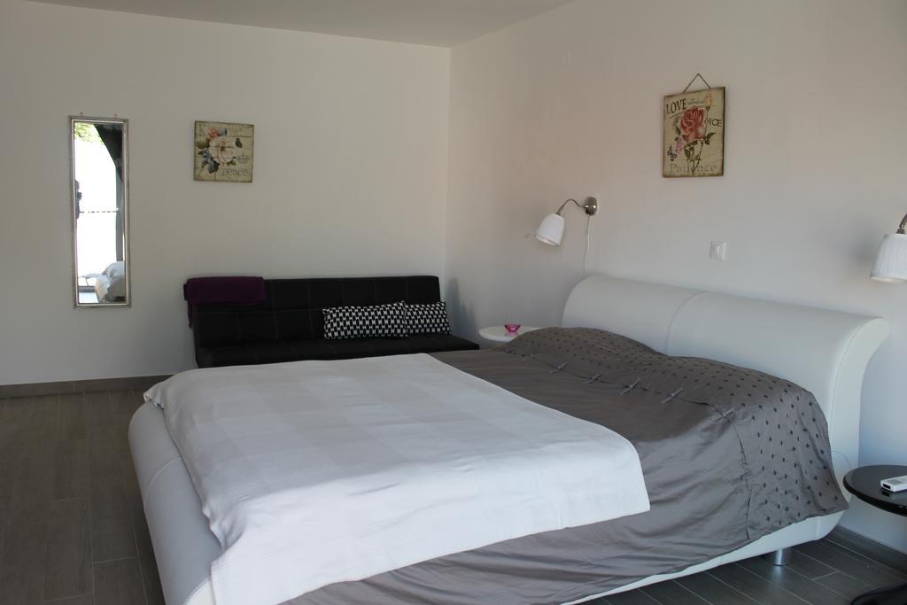Apartments Mala 챠브타트 외부 사진