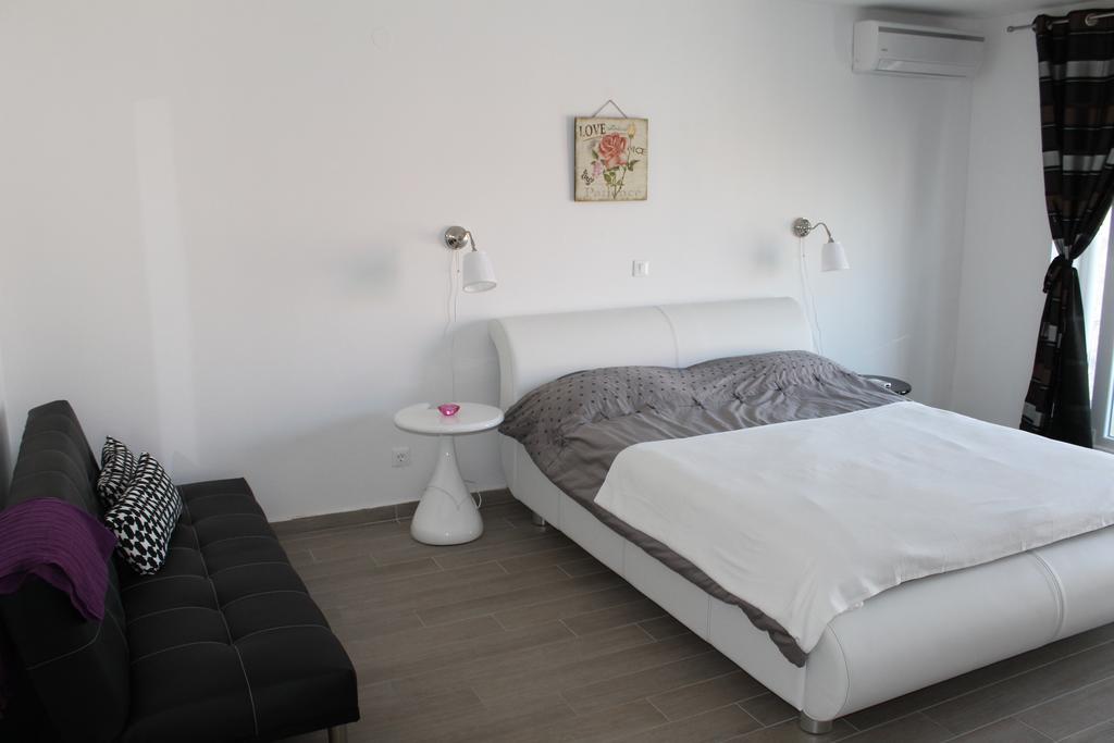 Apartments Mala 챠브타트 외부 사진